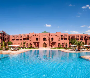 Palm Plaza